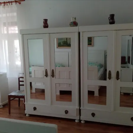 Nosztalgia Vendeghaz Guest house